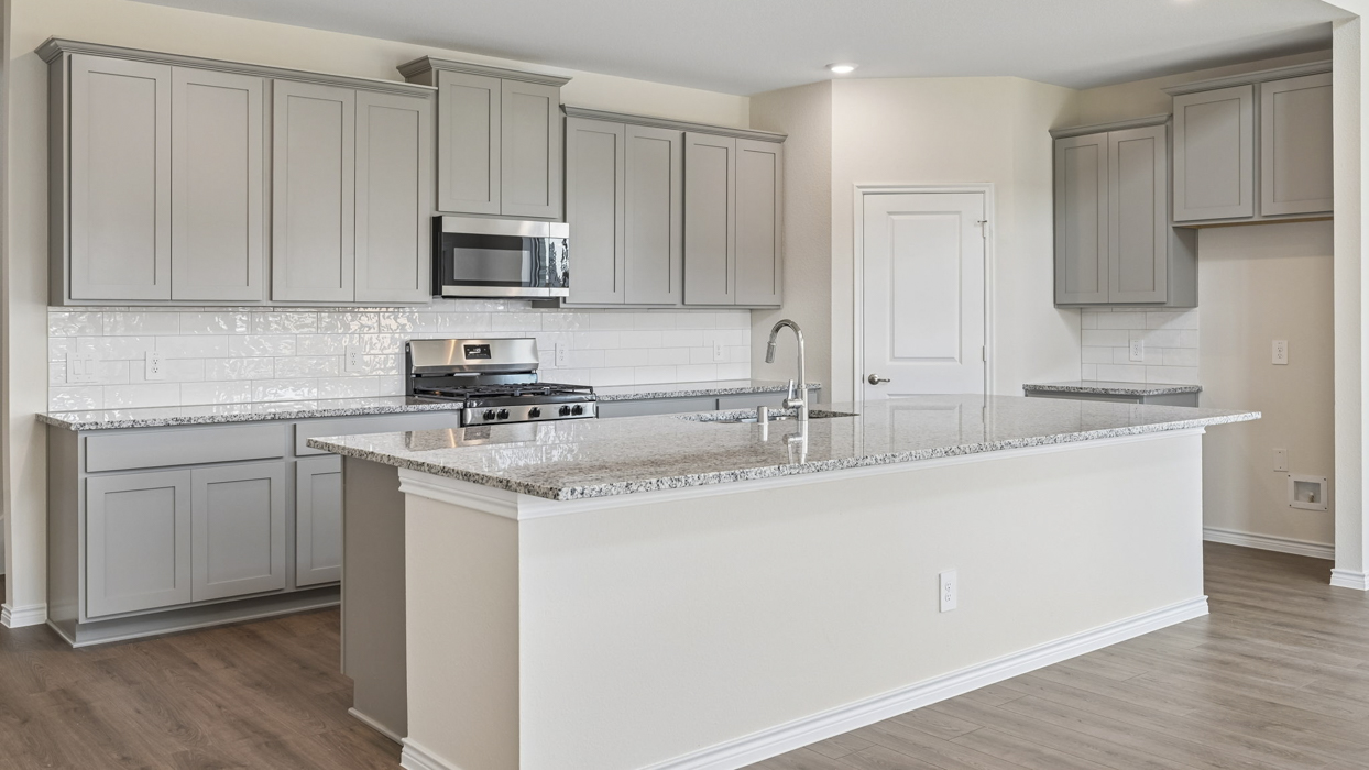 Rosebud at 1707 Sabina Dr, Princeton, Texas: photo 2