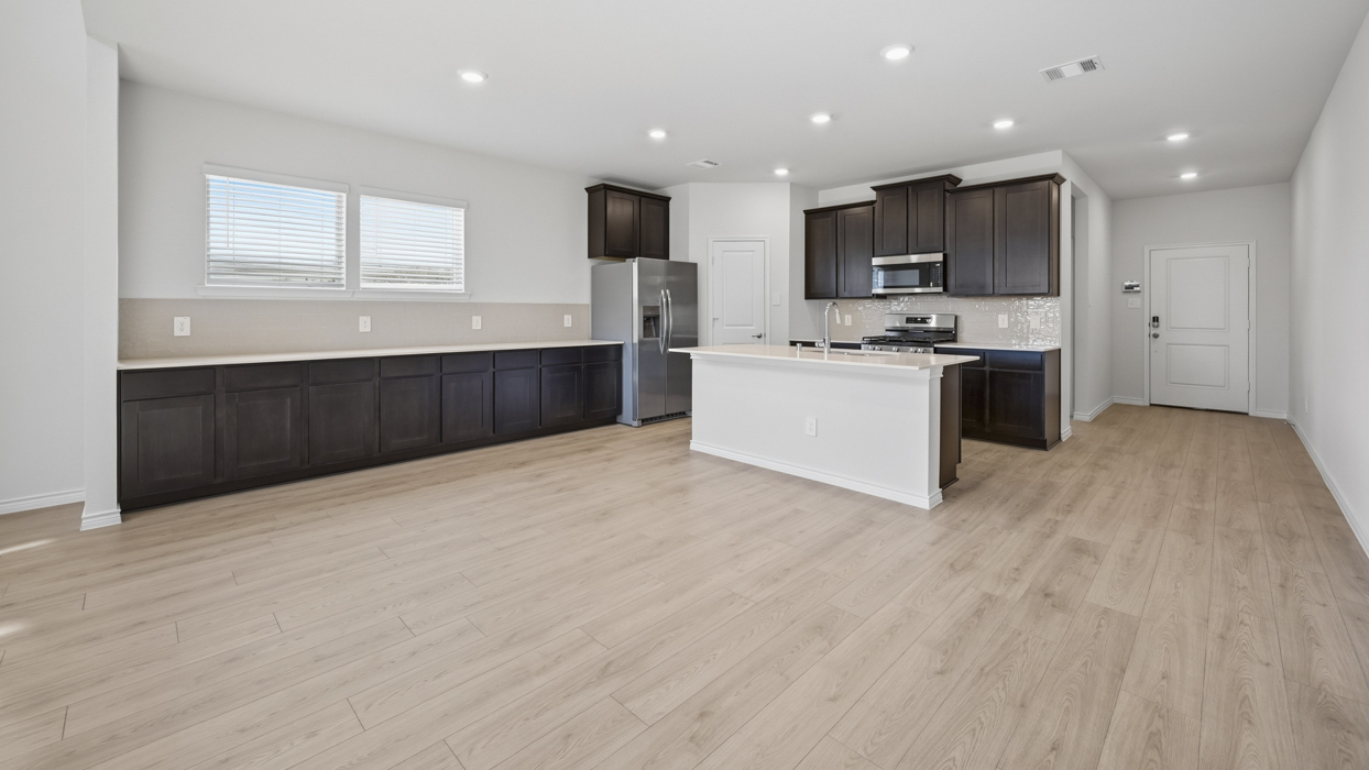 2733 Oakridge Floorplan Kitchen Gallery Image-Morning Ridge in Princeton, TX