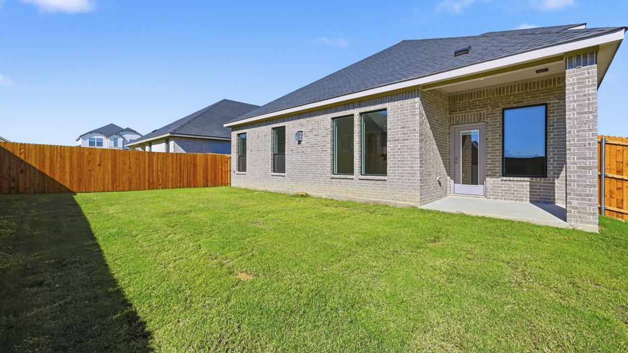 Ivery Floorplan Backyard Gallery Image-Morning Ridge in Princeton, TX