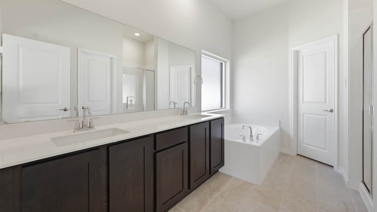 Ivery Floorplan Elevation E Bathroom Gallery Image - Morning Ridge in Princeton, TX