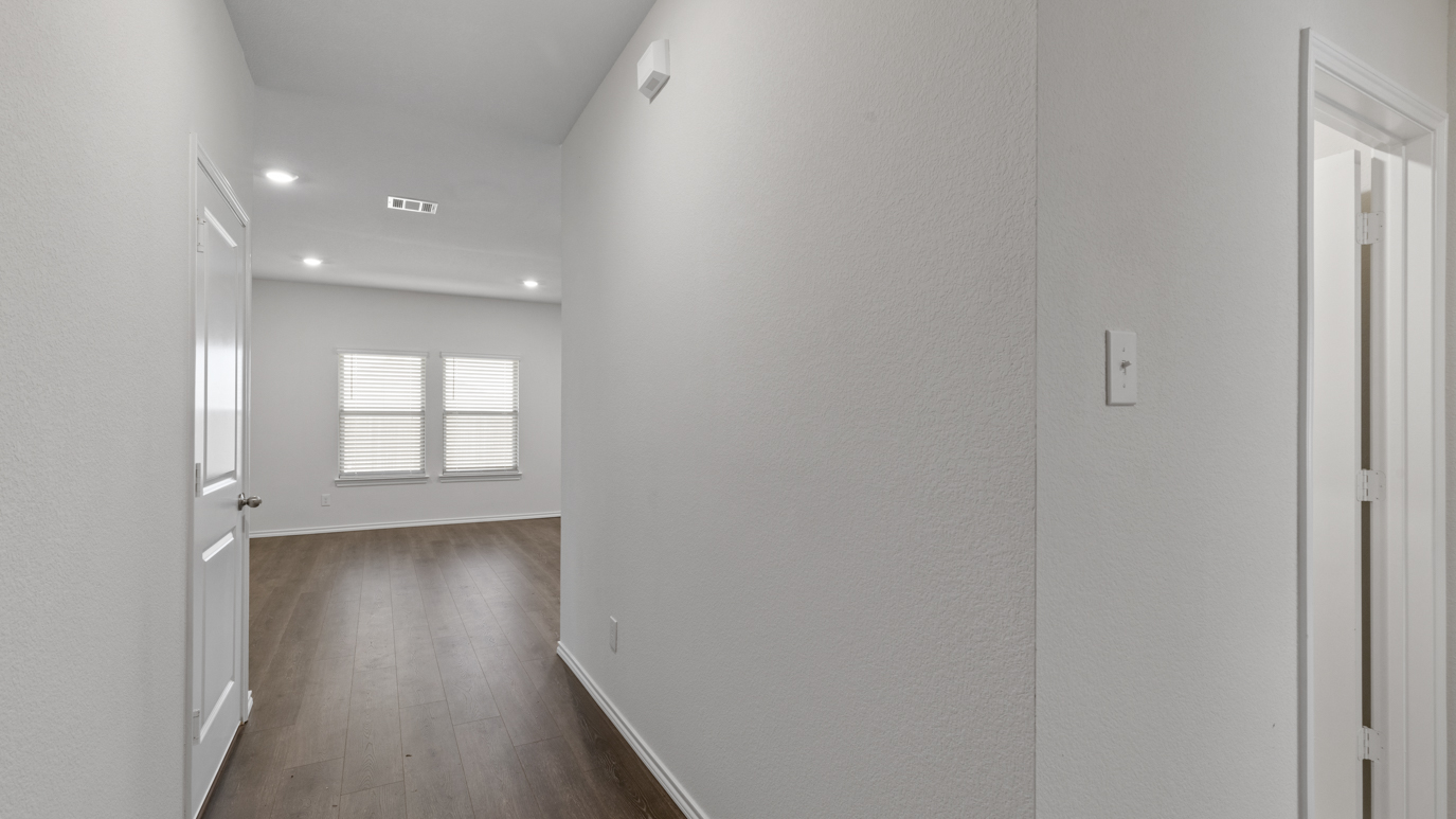 X40A floorplan entryway rendering at Stonewyck Farms in Ennis TX