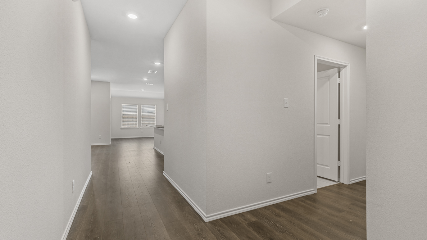 X40H Huntsville floorplan hallway rendering at Stonewyck Farms in Ennis TX