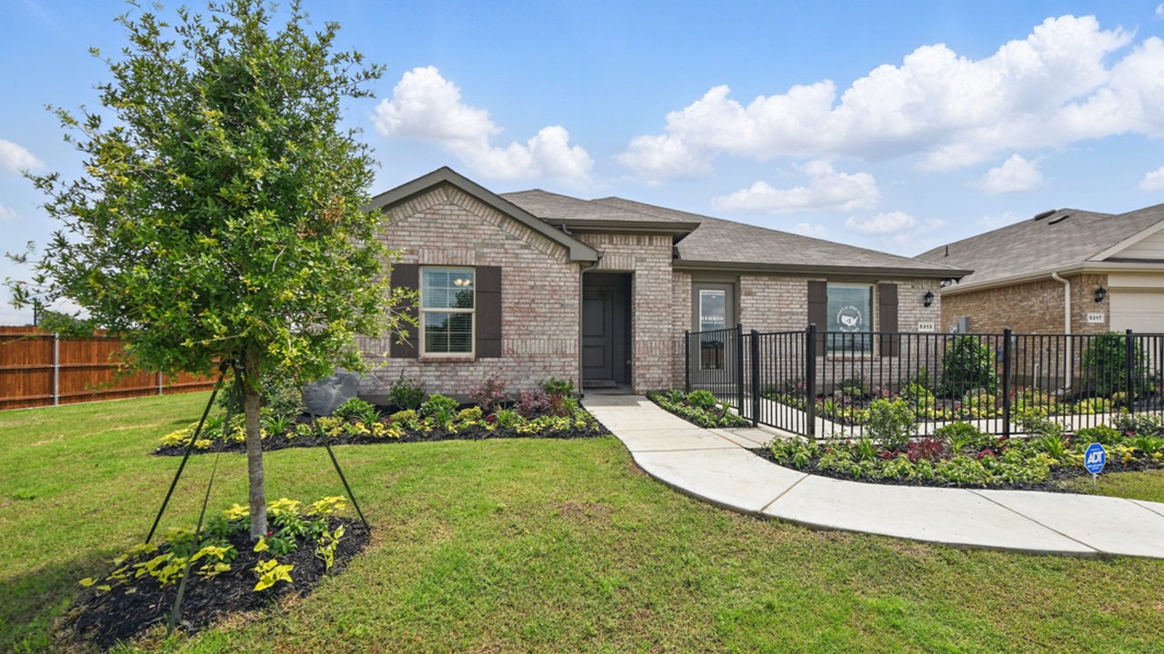 Lakeway Exterior