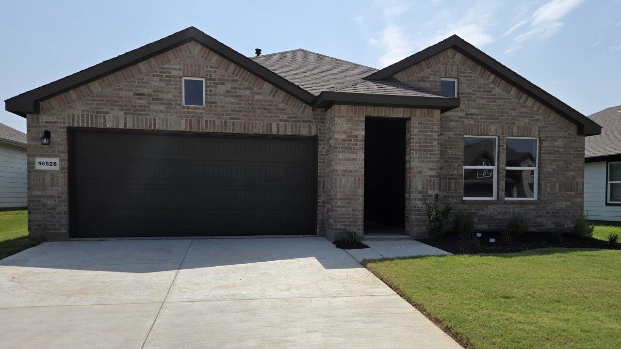 16528 Hudson Prairie Way exterior