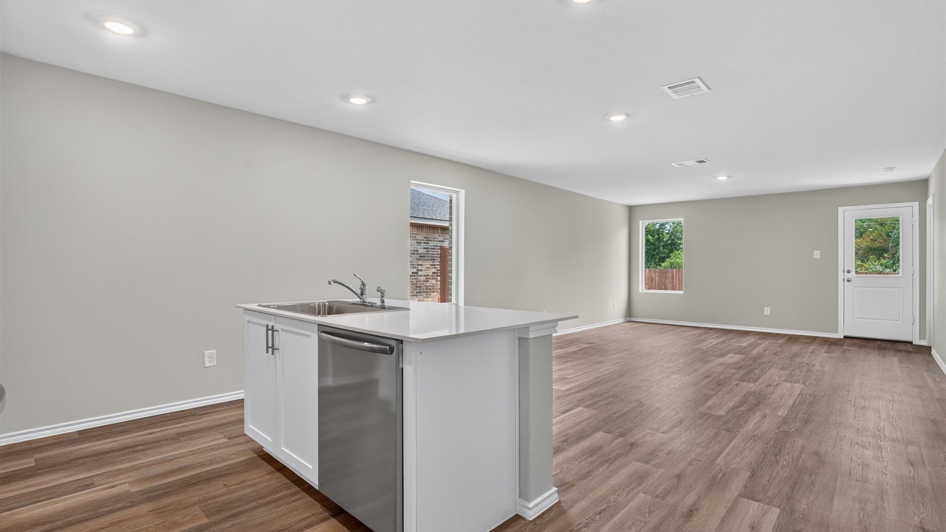 Kitchen with island