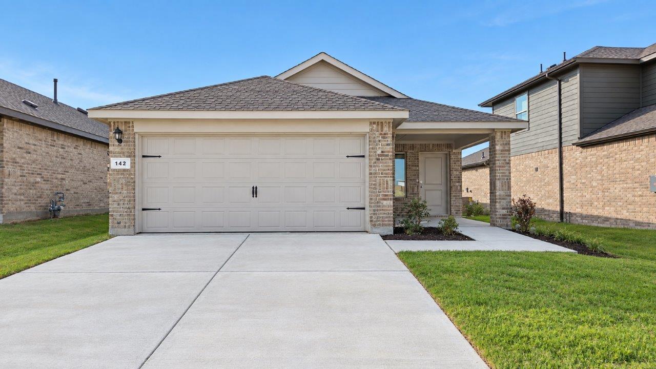 142 Davis Lane exterior