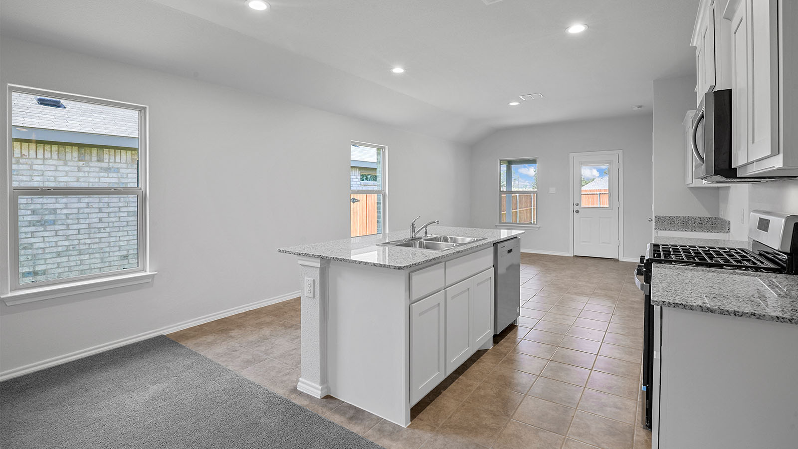Open kitchen & living area
