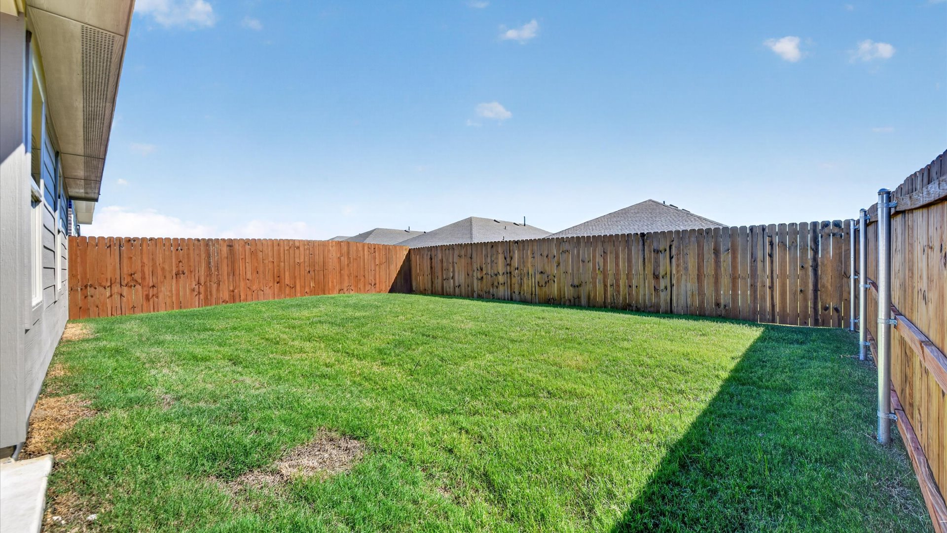 Spacious backyard