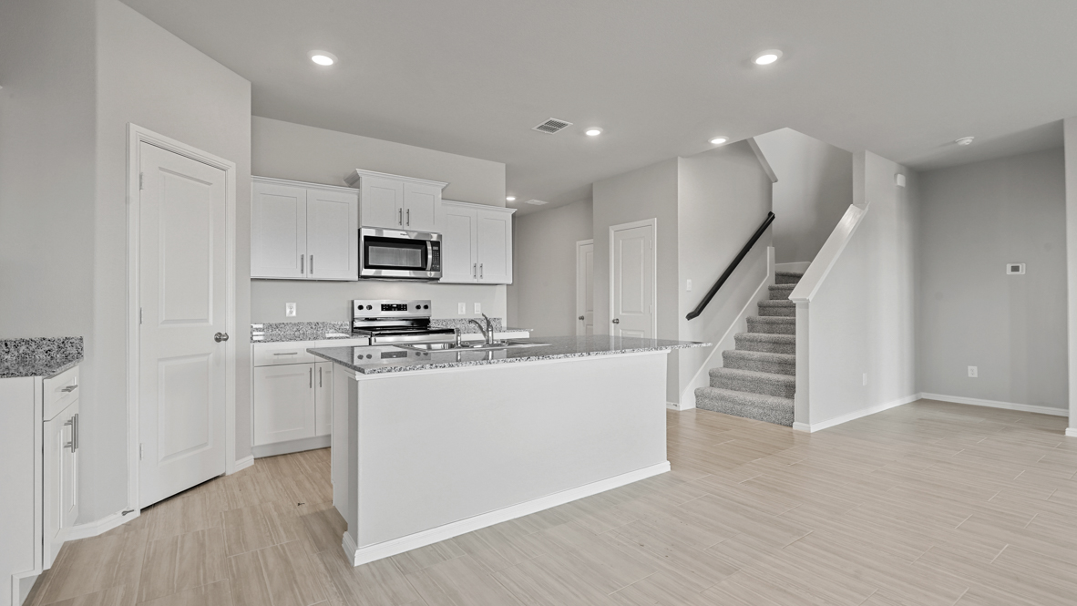 Open kitchen & dining