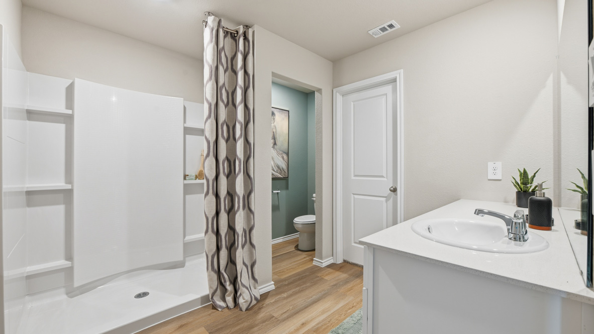 Primary ensuite bathroom