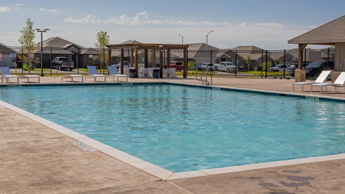 Neighborhood amenities poolside