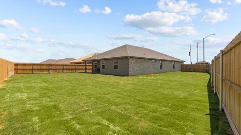 Oversized backyard area ideal for entertaining