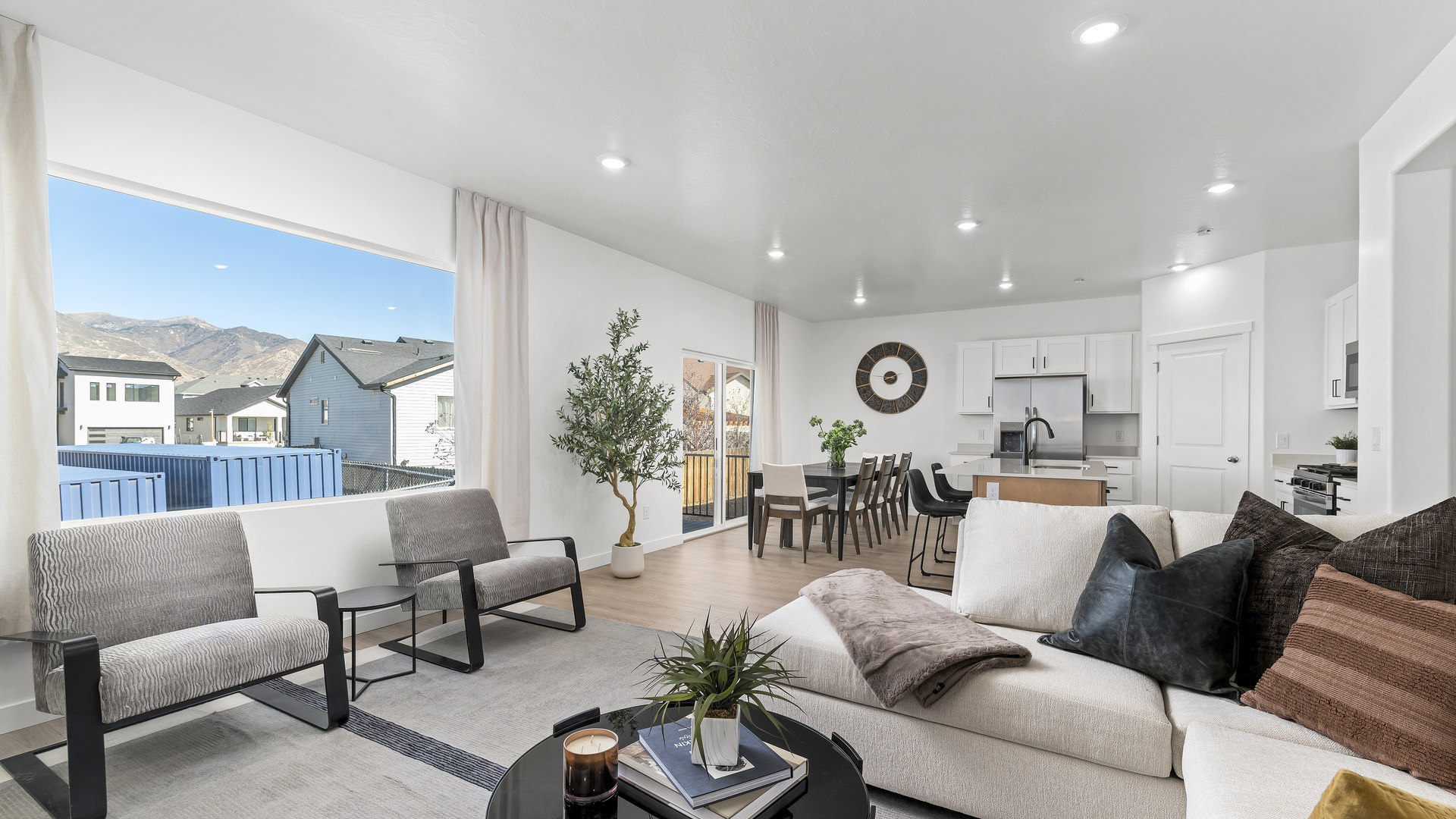 new clover model home