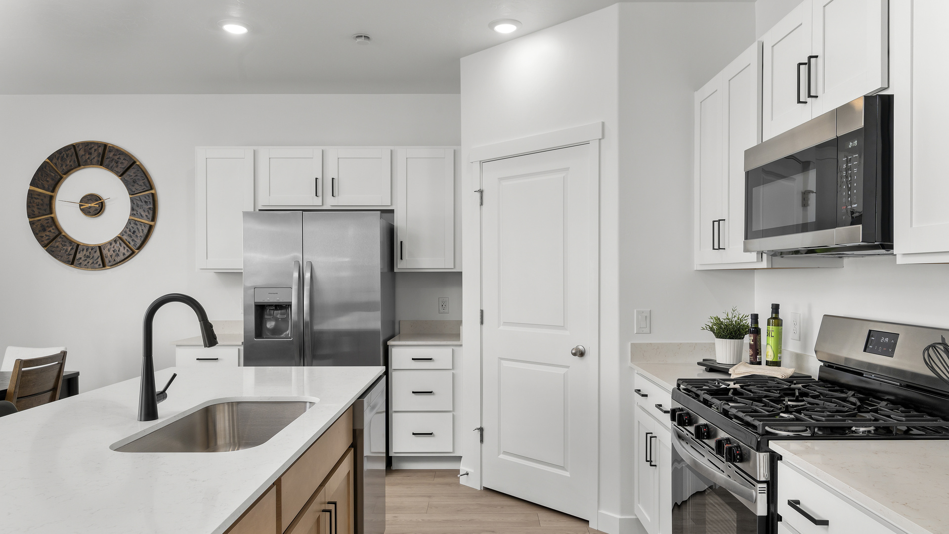 new clover model home