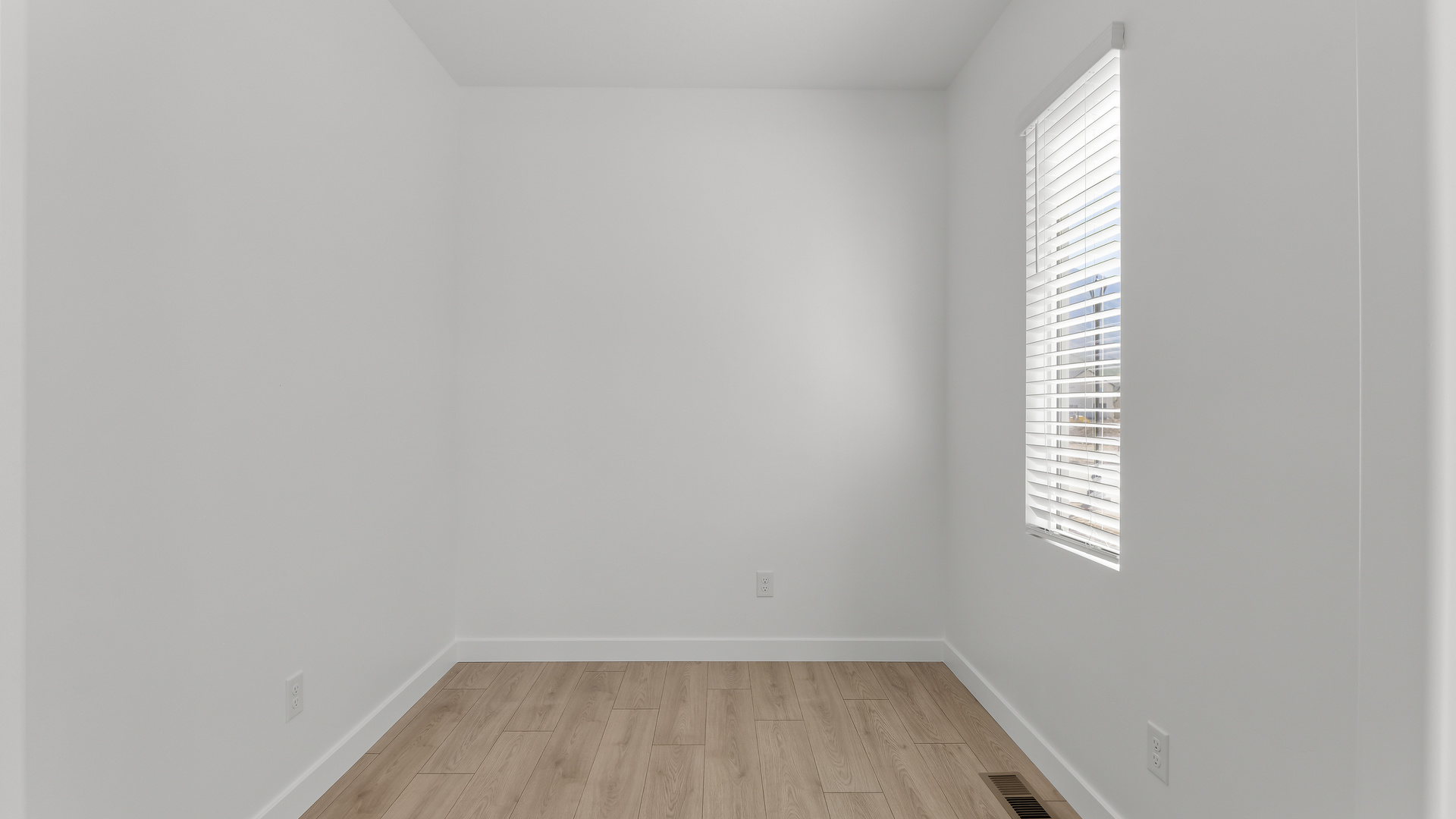 Flex room.