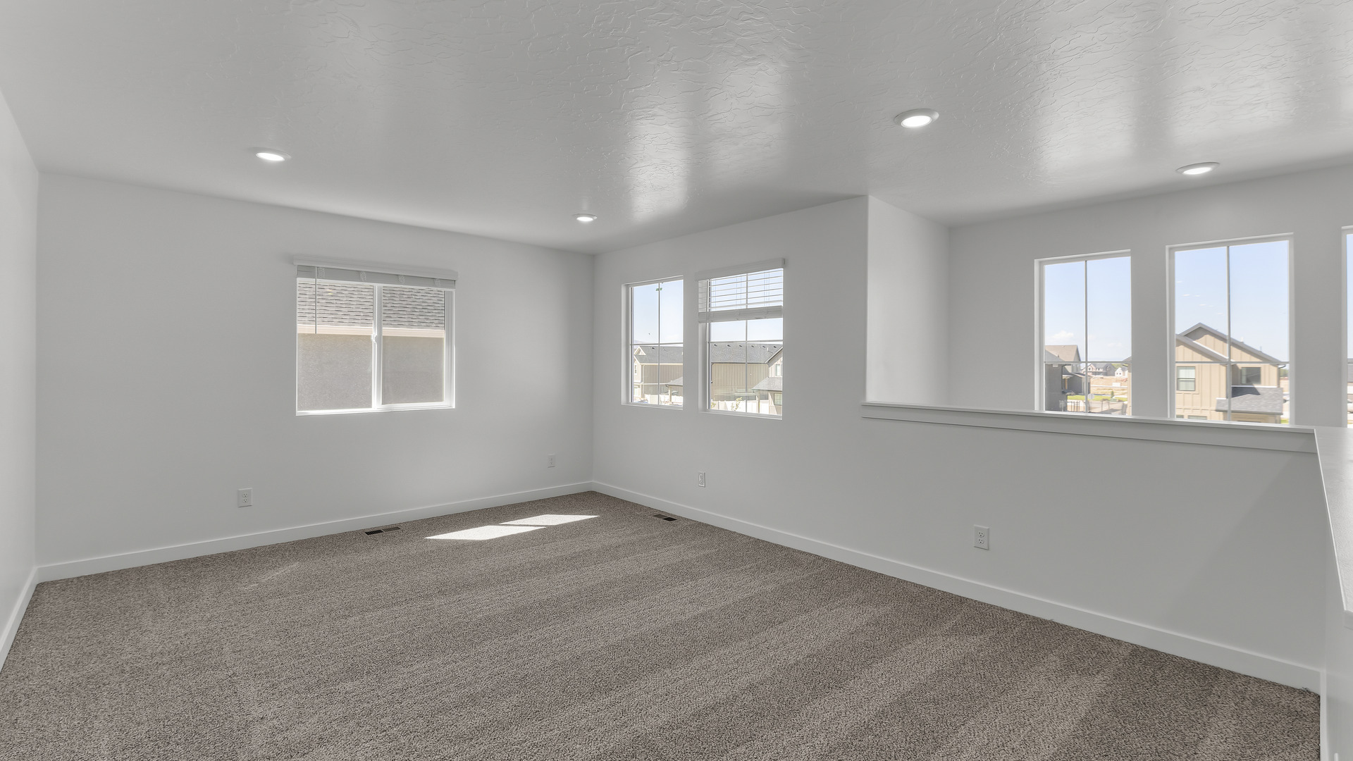 Upstairs loft space.