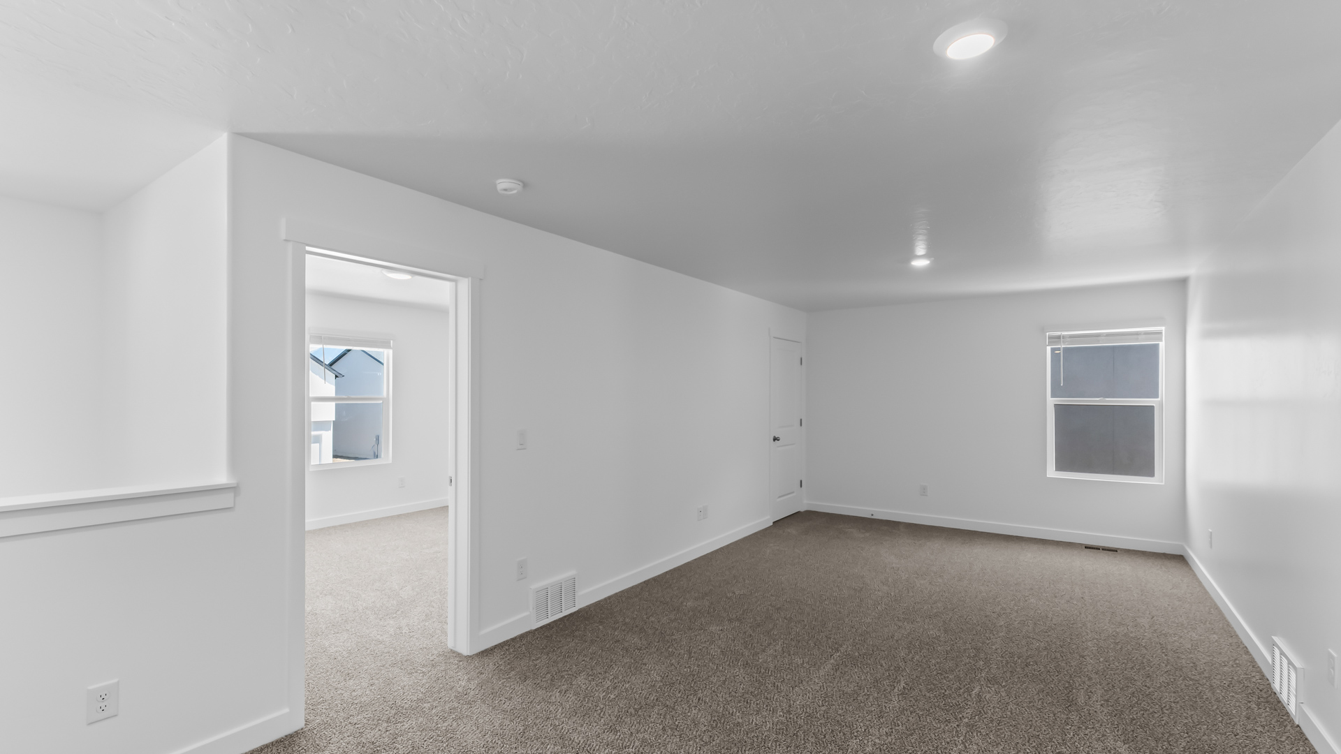 Upstairs loft space.