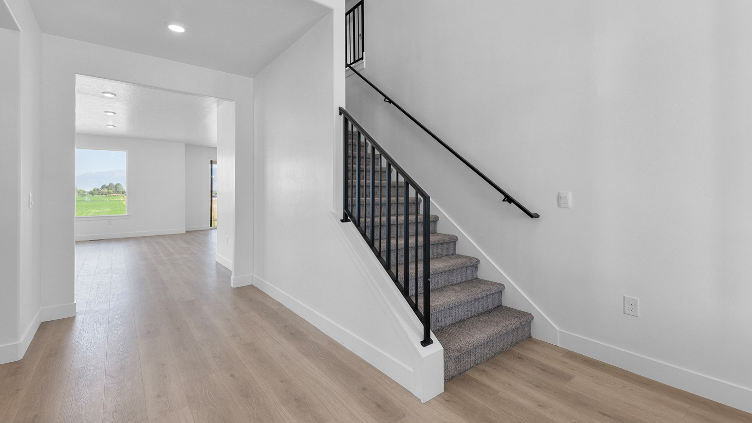 Spacious entry to home.