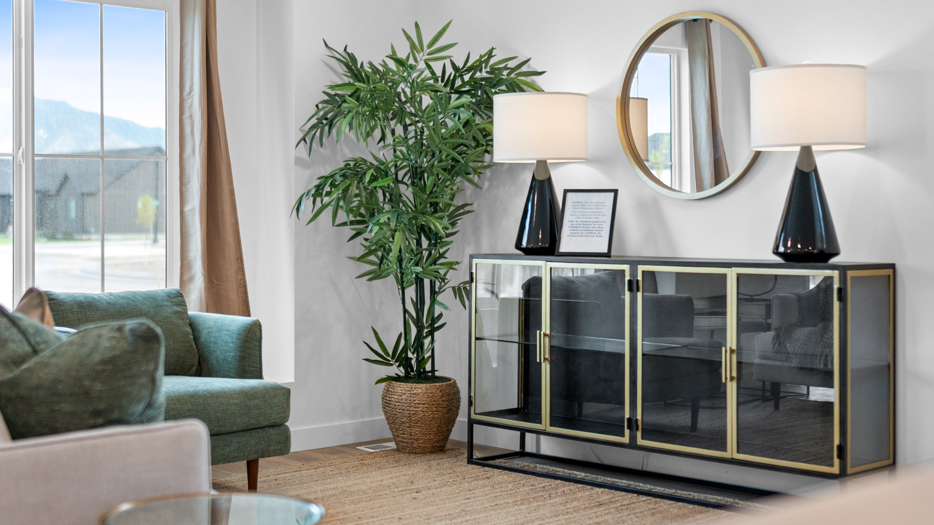 Detailed photos of townhome.