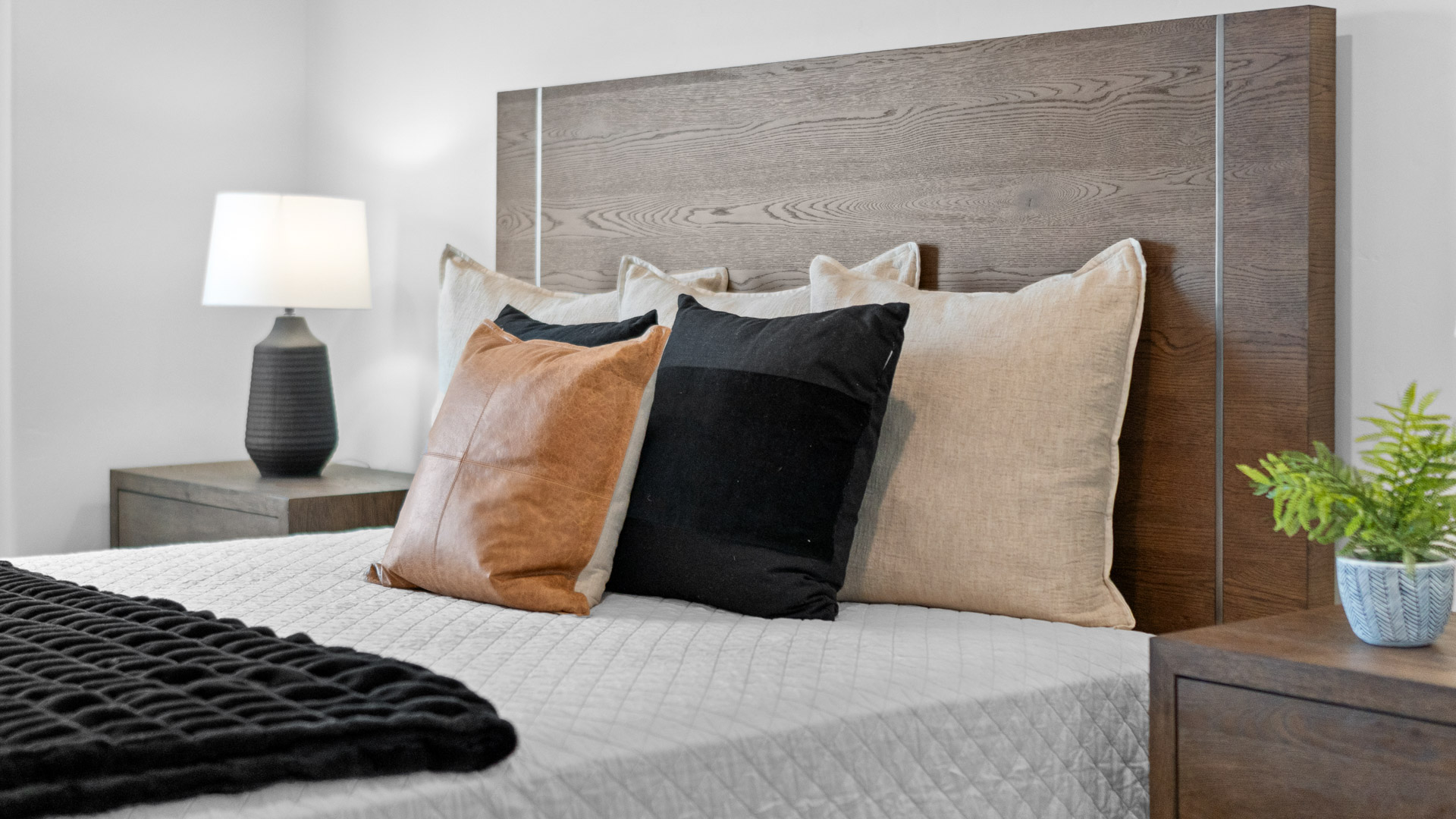 Detailed photos of townhome.