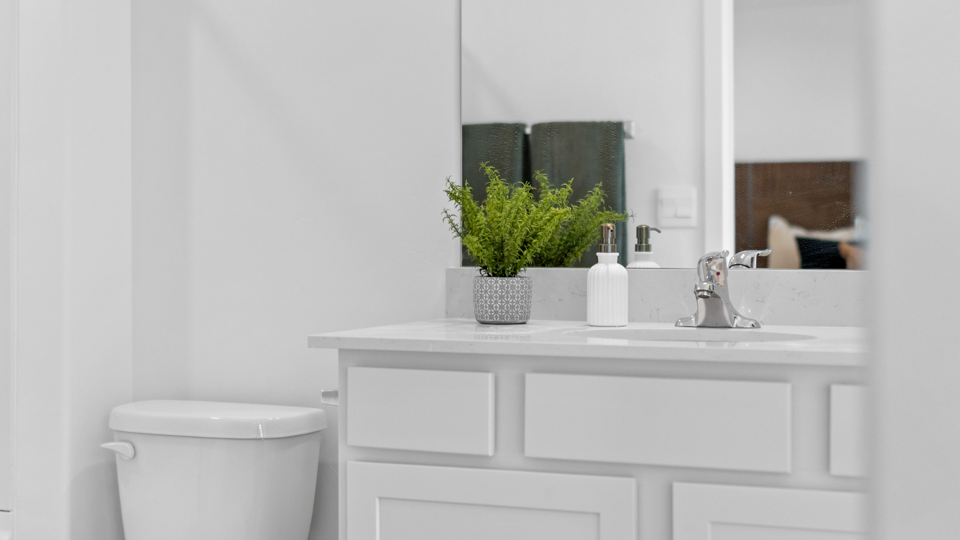 Detailed photos of townhome.