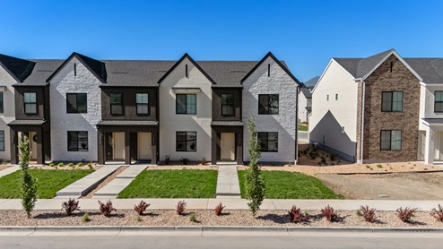 Viridian townhome Dalton home exterior.