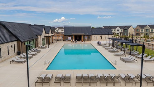 Viridian clubhouse pool in Salem Utah