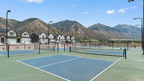 Viridian pickleball courts in Salem Utah