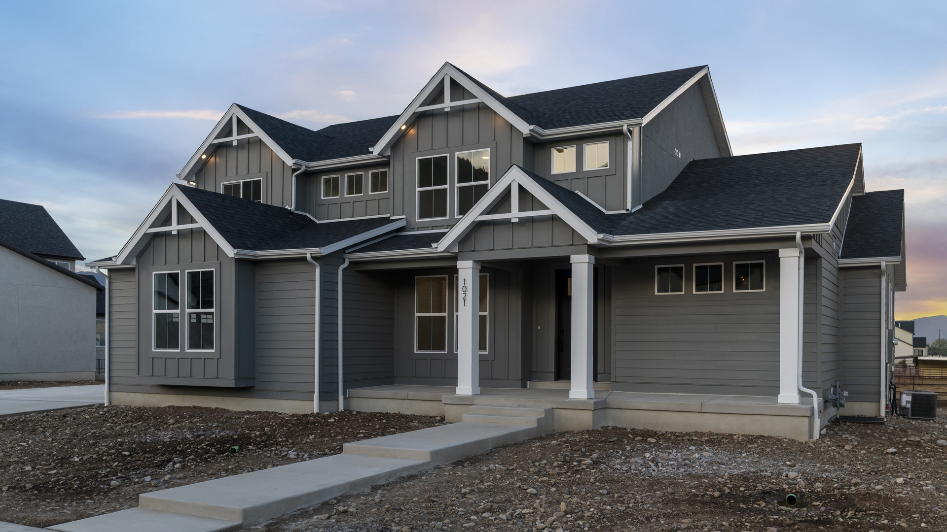 1021 N 1690 E #214 exterior