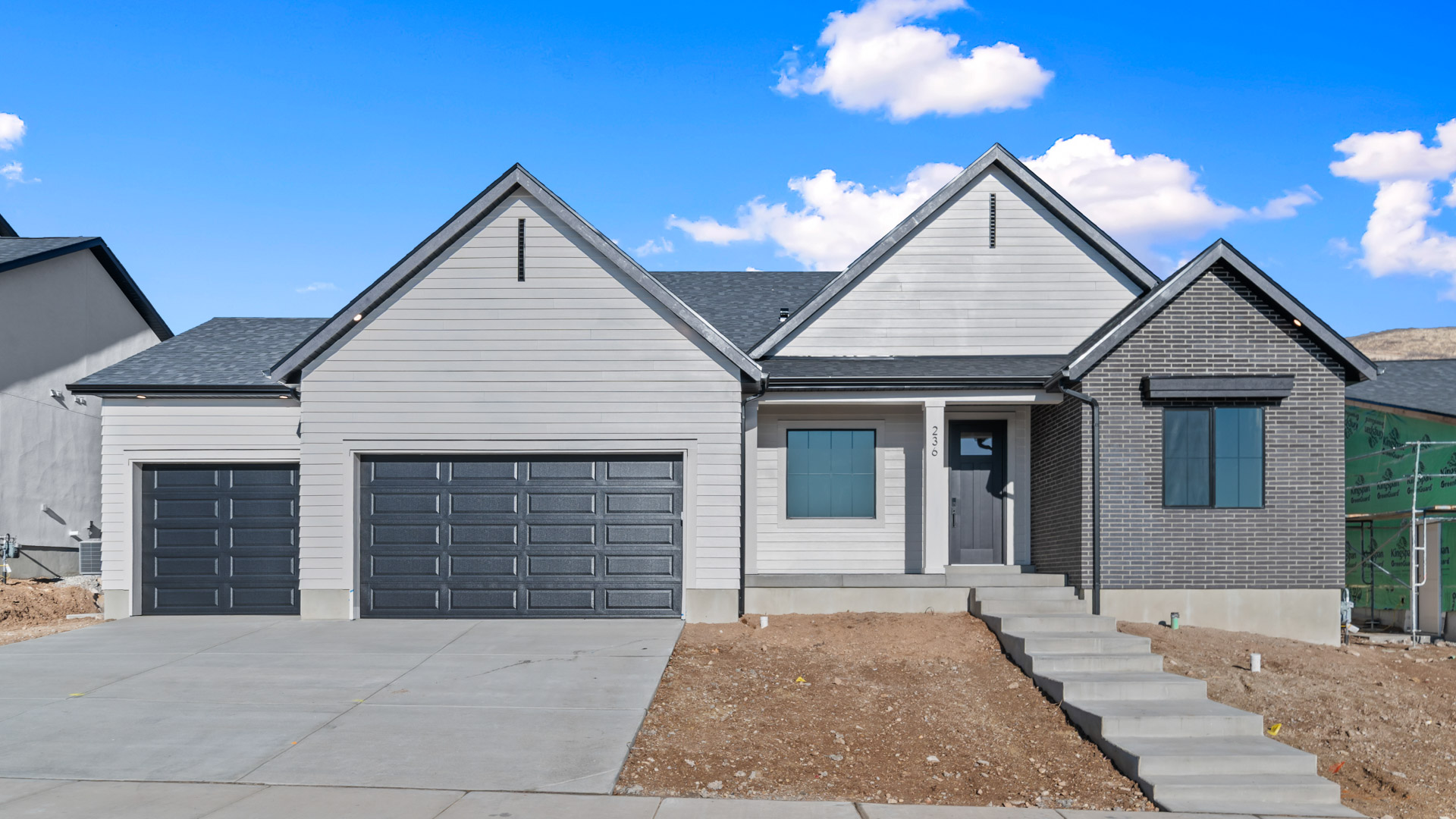 Modern farmhouse Oakley exterior.