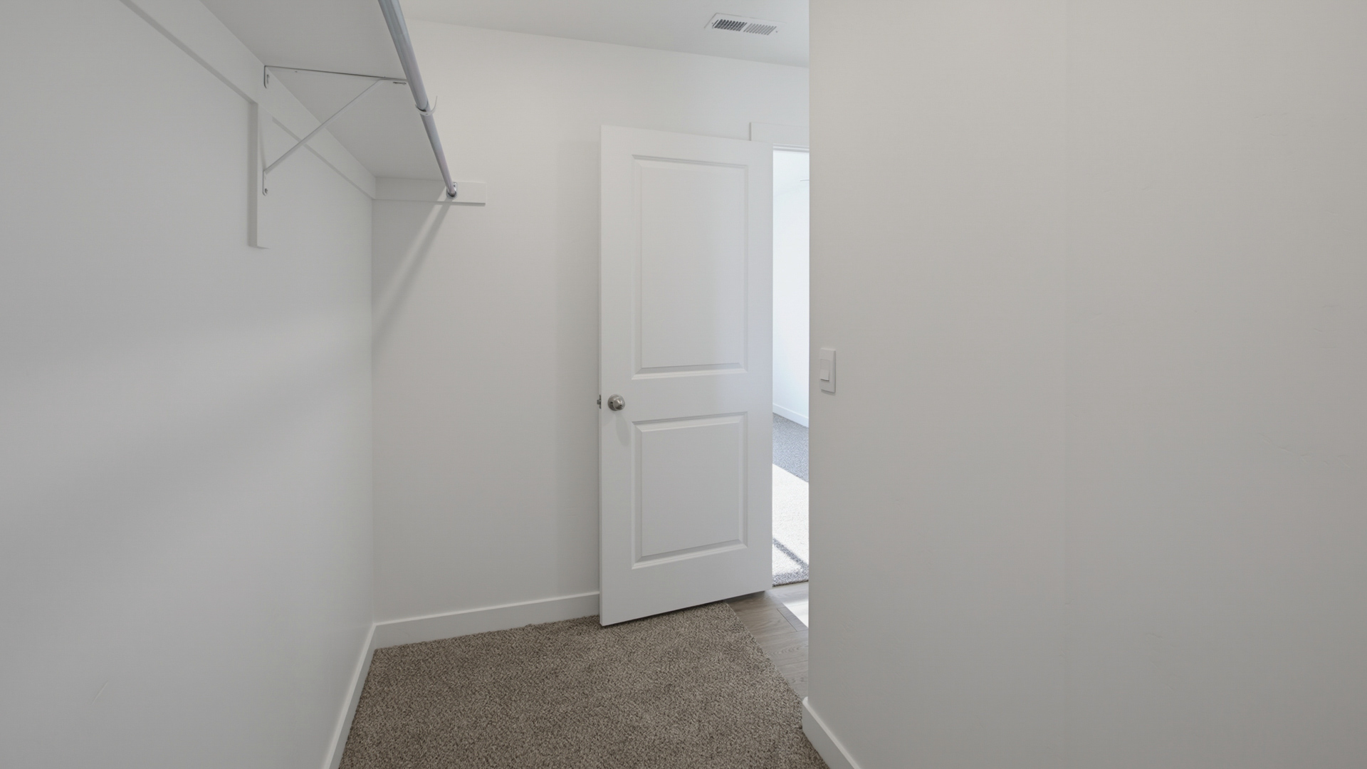 Walk-in closet