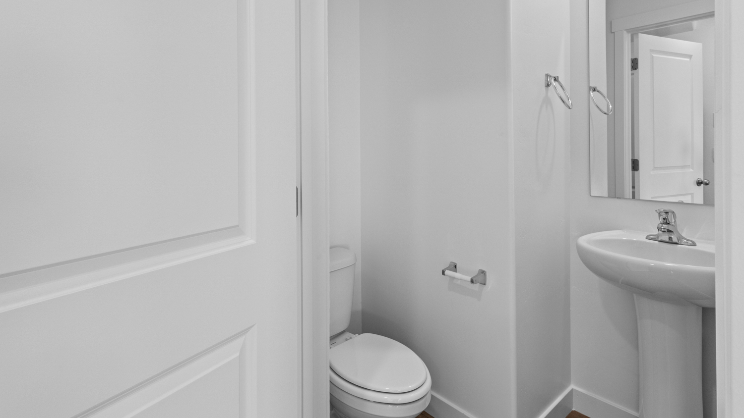 Powder bath with pedestal sink.