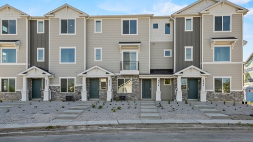Oliver townhome craftsman exterior in Eagle Mountain Utah.