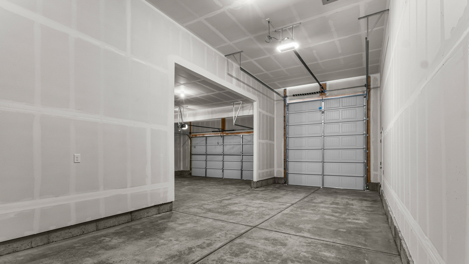 Third car garage space.