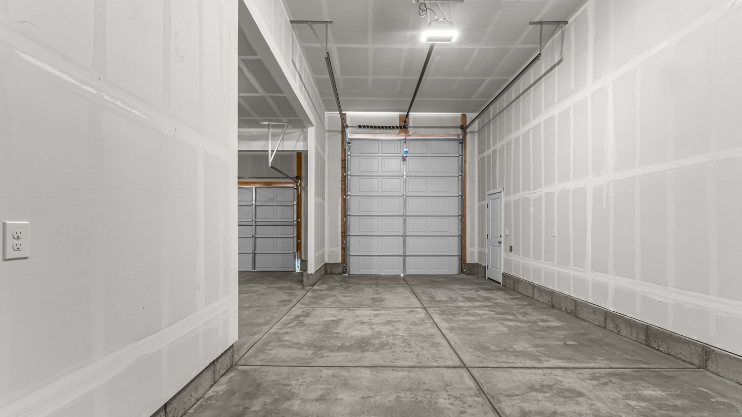 Third car garage space.