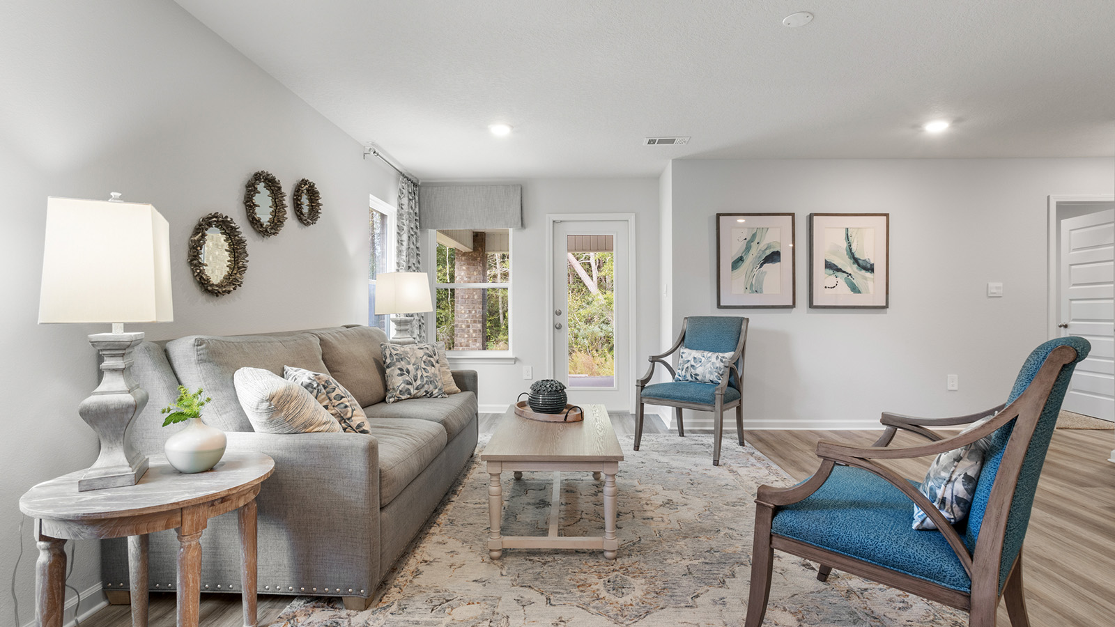 Luxurious and beautifully decorated living area