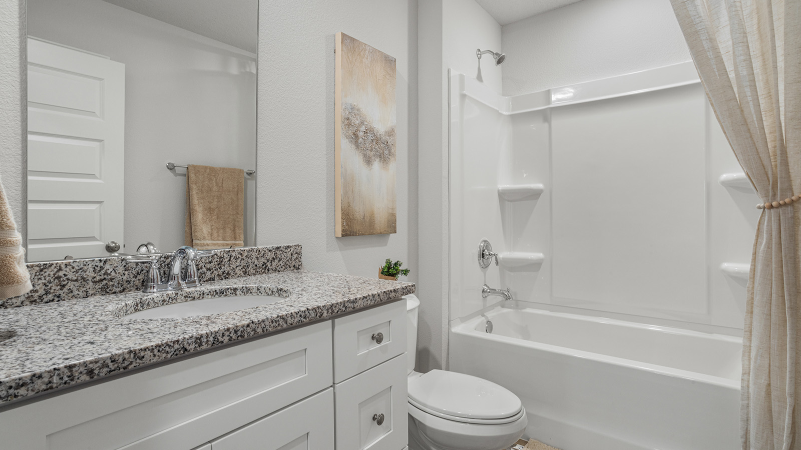 Luxurious and spacious additional bathroom