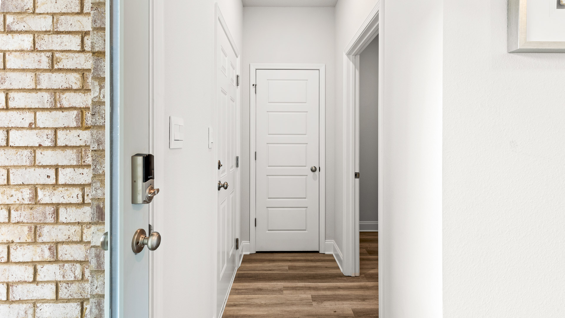 Welcoming entrance to the Isabella new home plan.