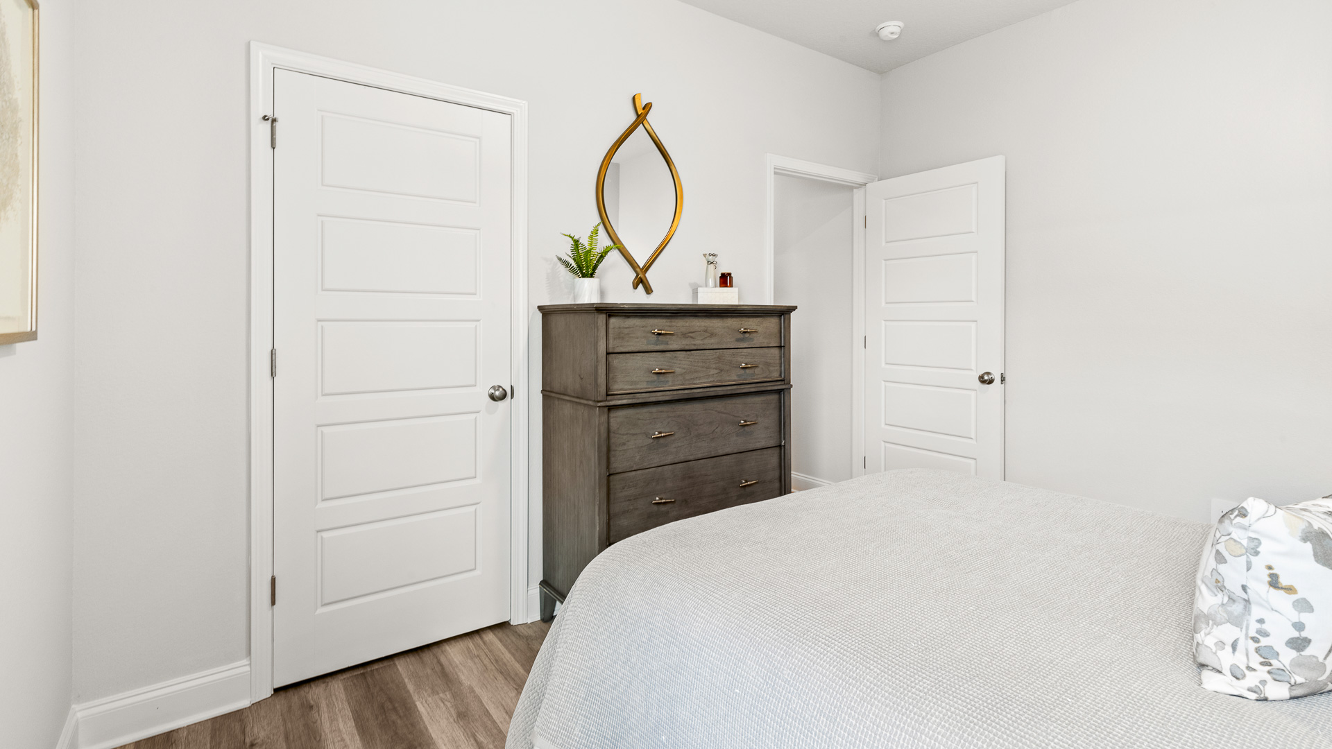 Isabella guest bedroom.