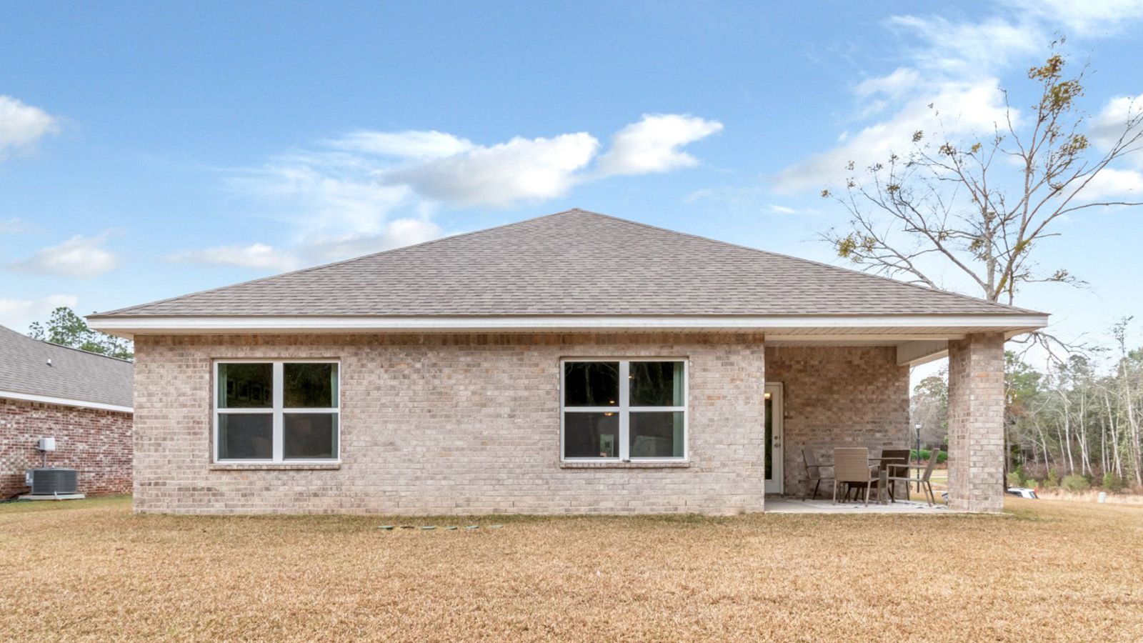 Rear elevation of The Rhett floorplan.