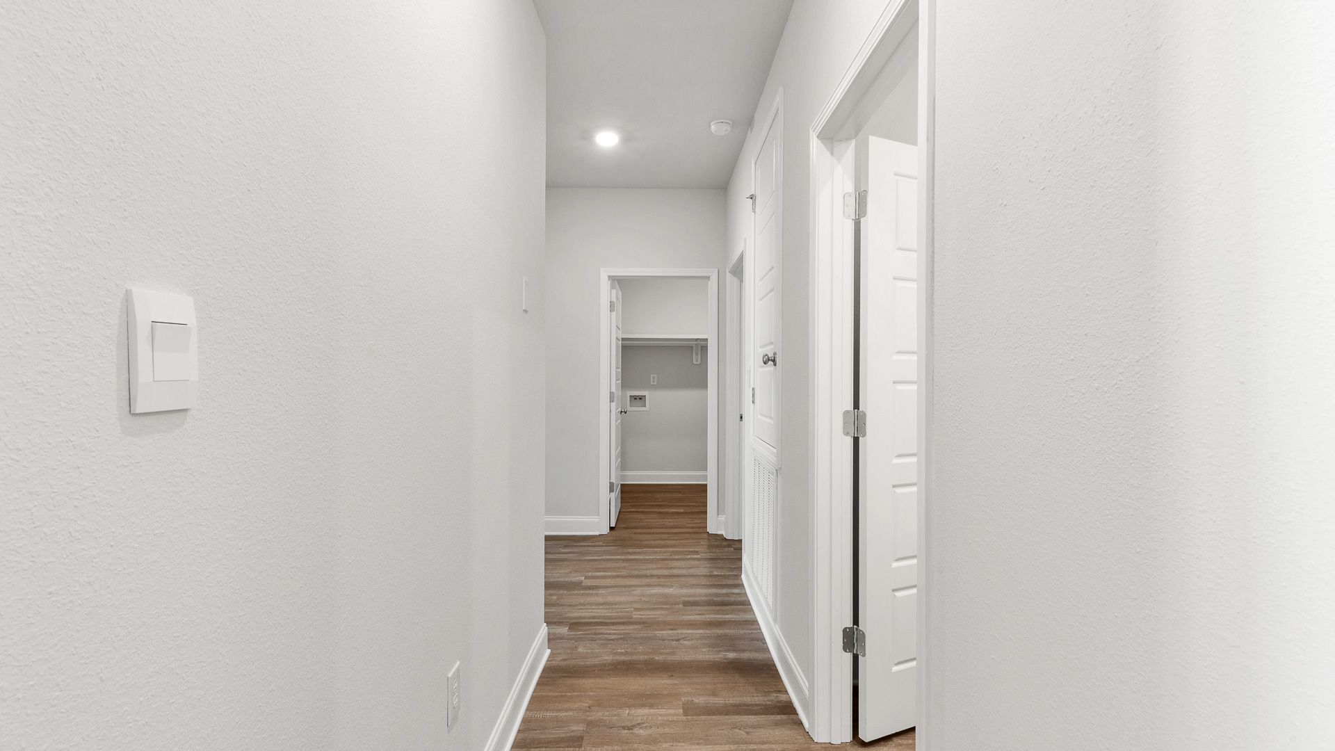 Hallway inside the Victoria