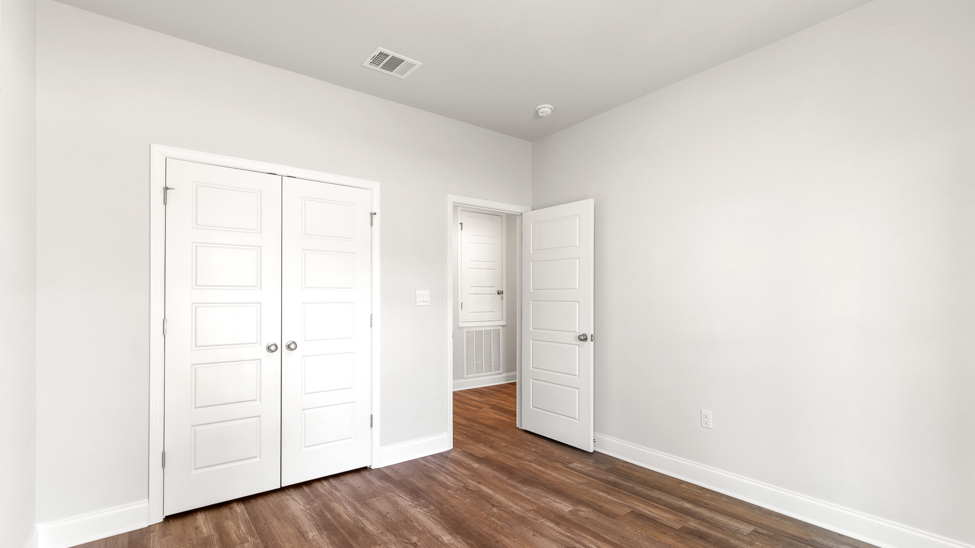Spacious bedroom inside the Victoria