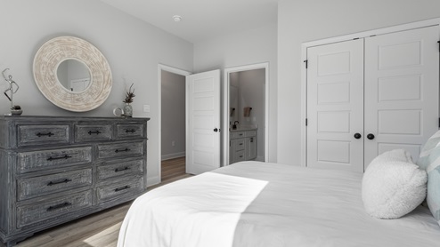 Beautiful bright additional bedroom.