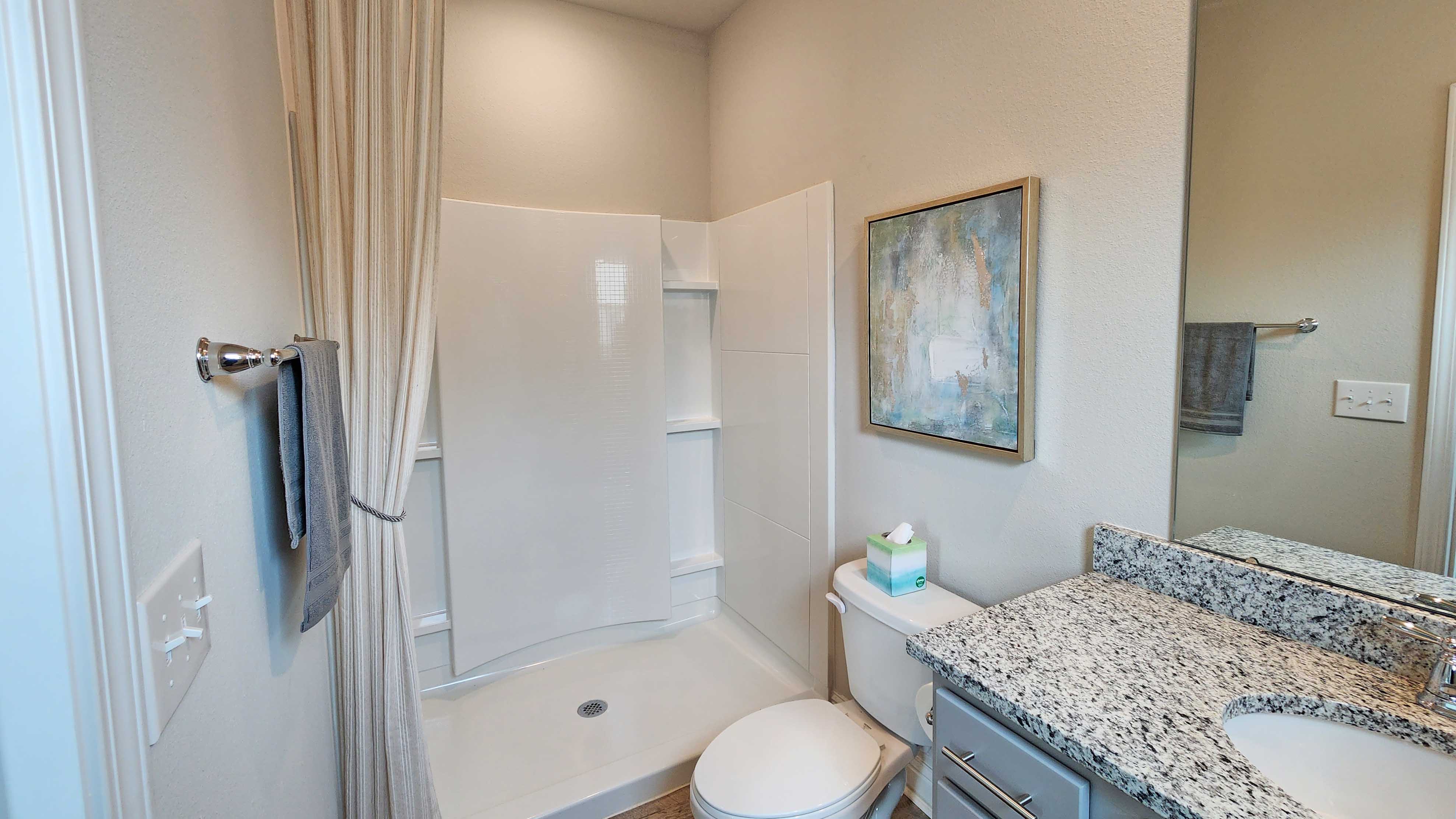 The Hawthorne guest bathroom at River Hills.