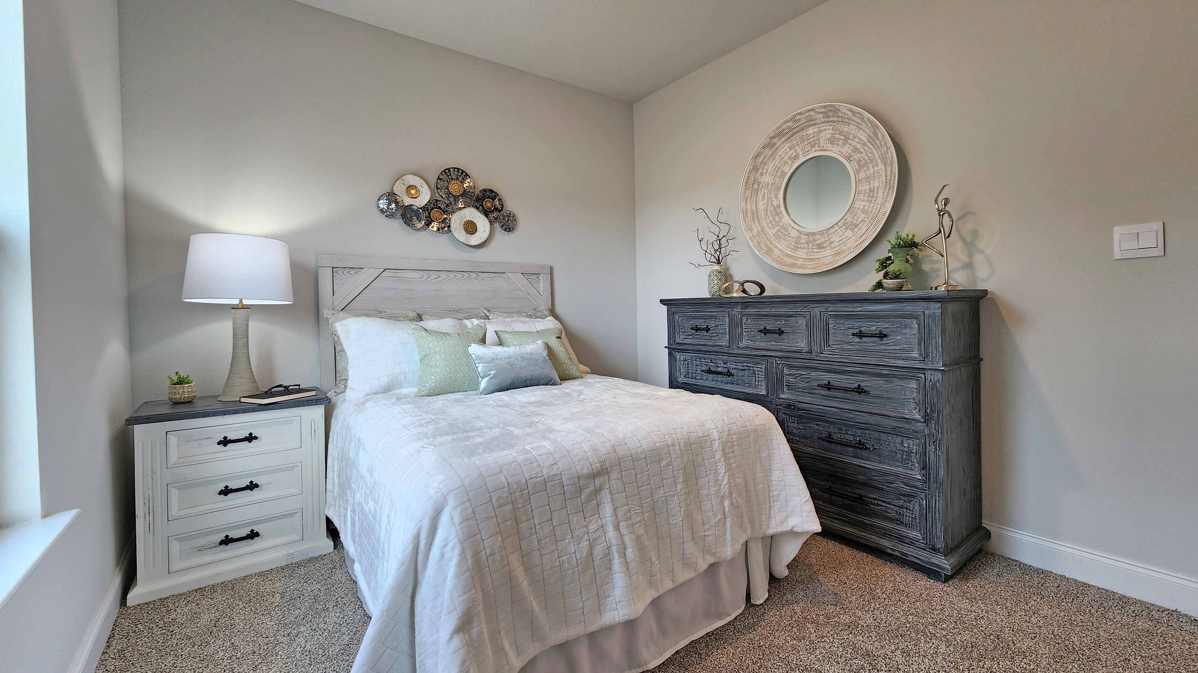 The McKenzie guest bedroom at River Hills.