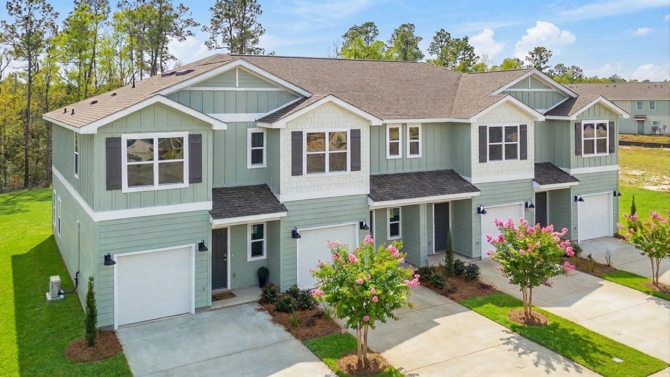 Highland Lake Townhomes Exterior