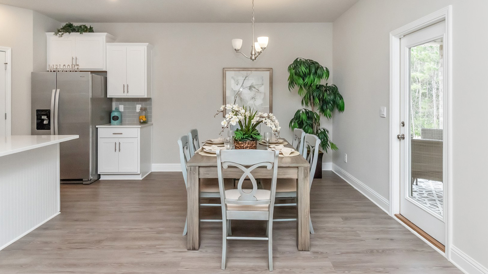 Dining area near kitchen