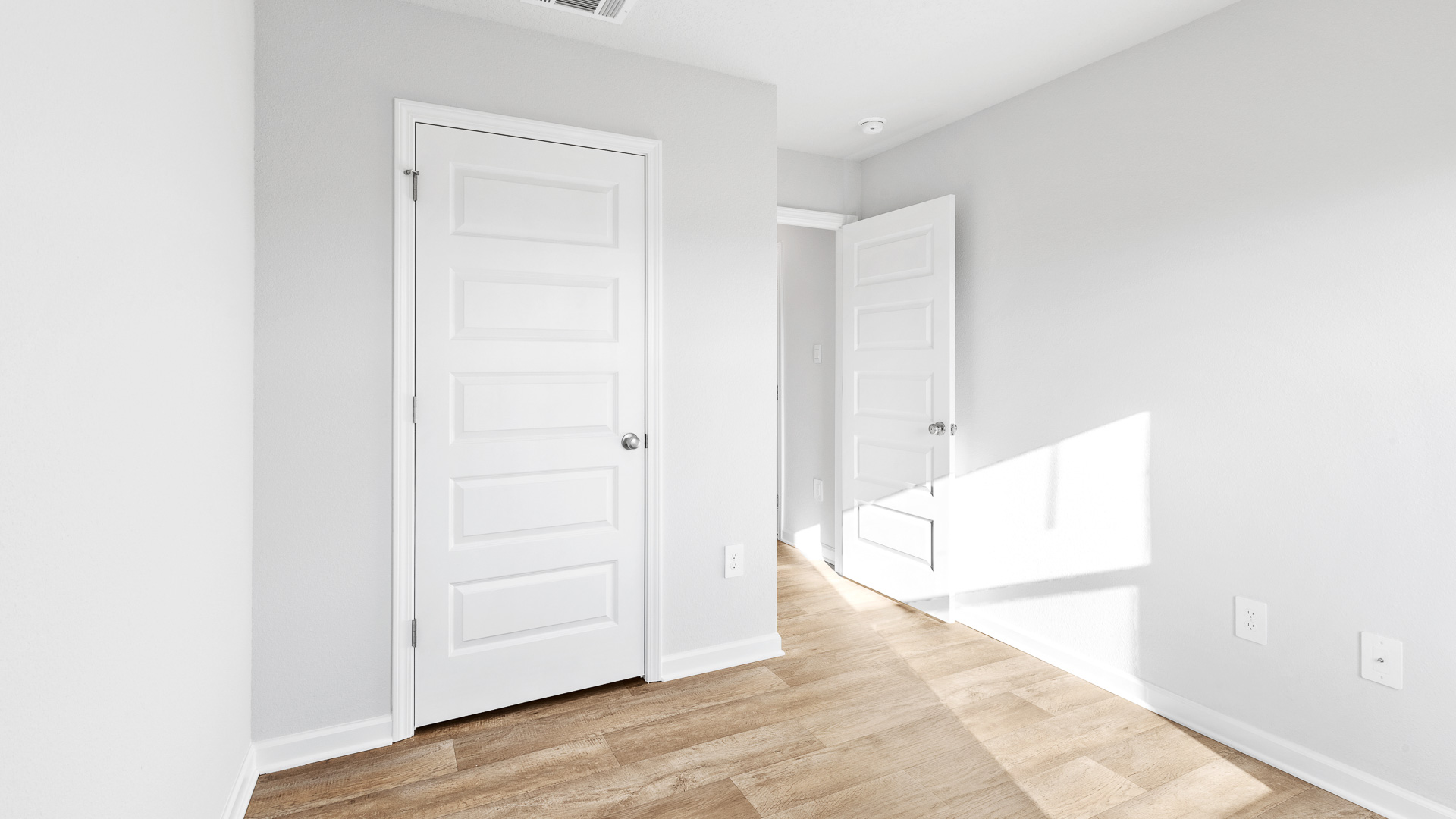 Guest room in the Freeport.