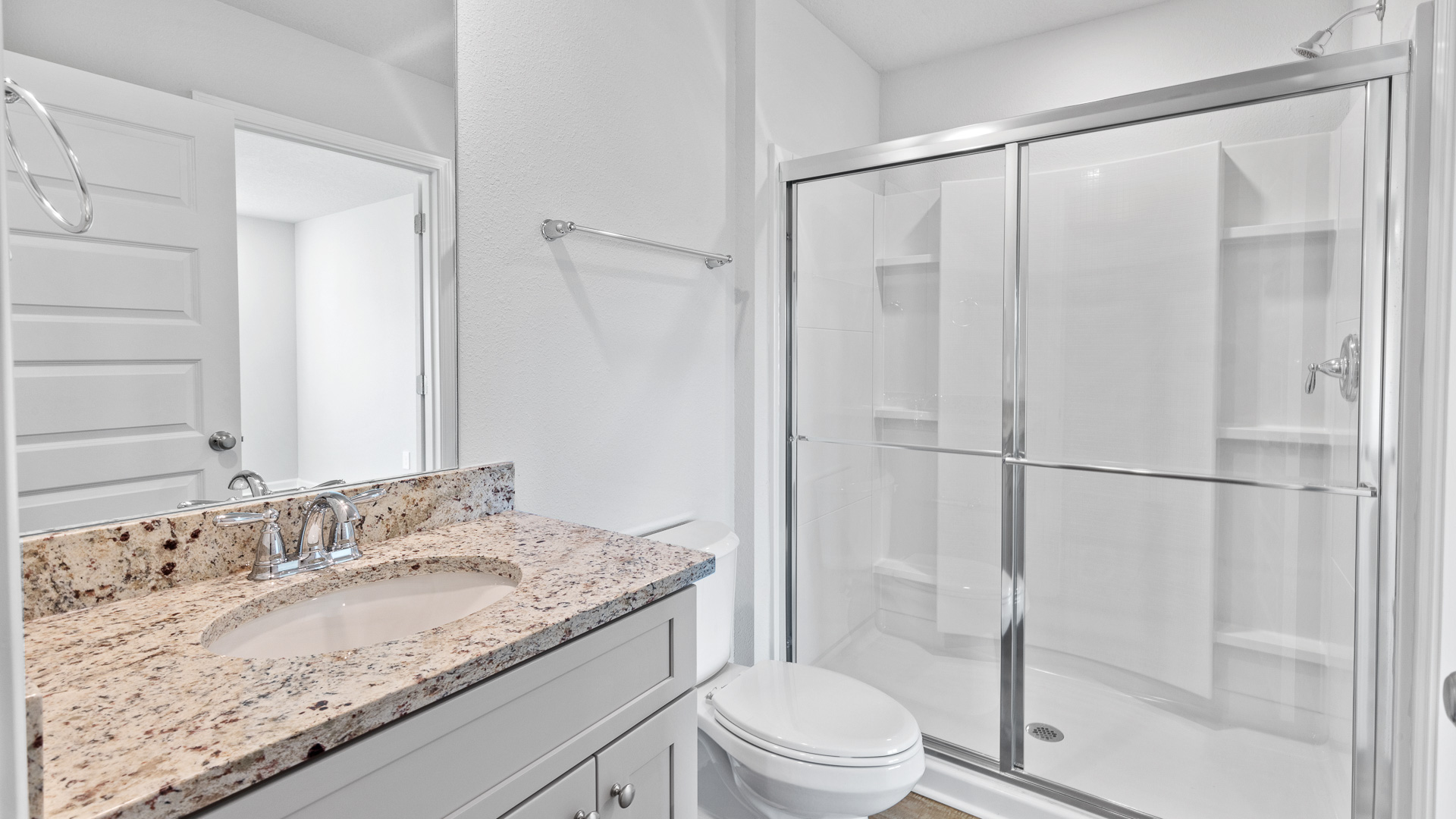 Primary bath in the Freeport.