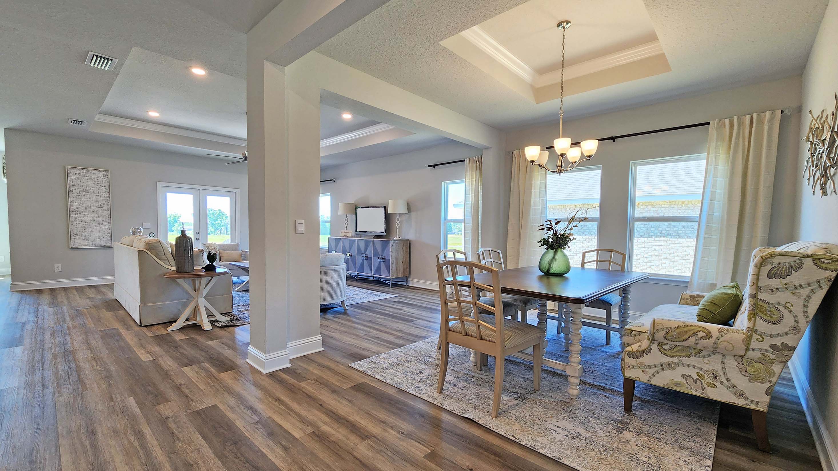 The Camden dining area at Crane Landing.